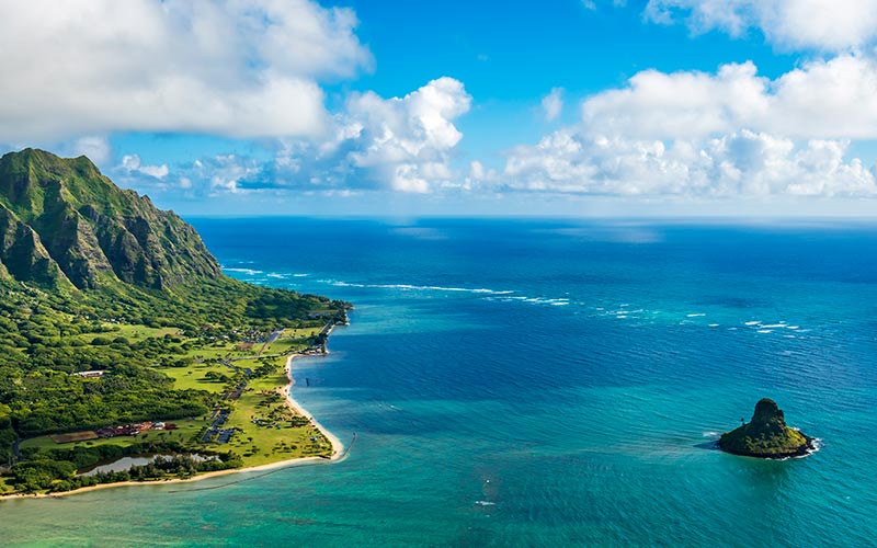 Selvom det er skyet, er temperaturen altid dejlig varm på Hawaii ferie på hawaii Kaneohe Bay Oahu